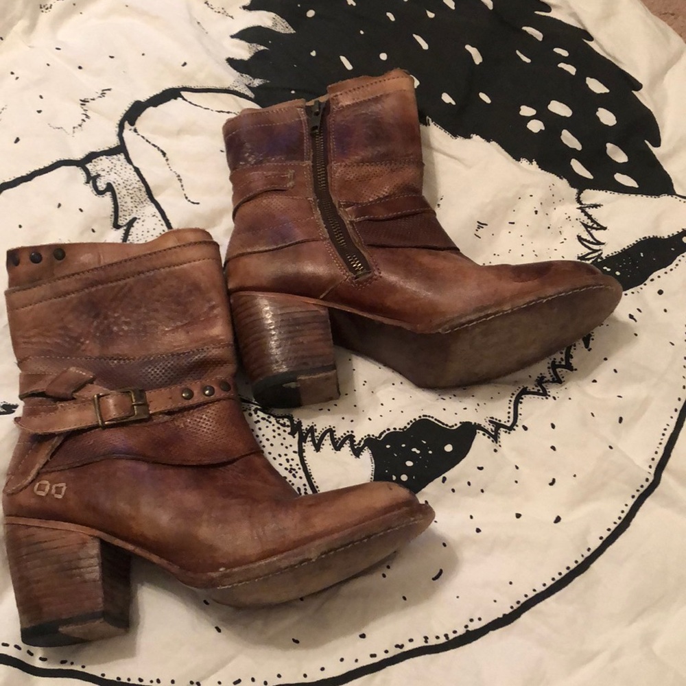 Bed Stu tan booties